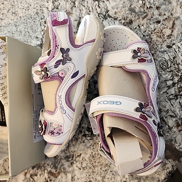 Geox girls size 4us 36 eu J S Roxanne Q - Picture 2 of 4